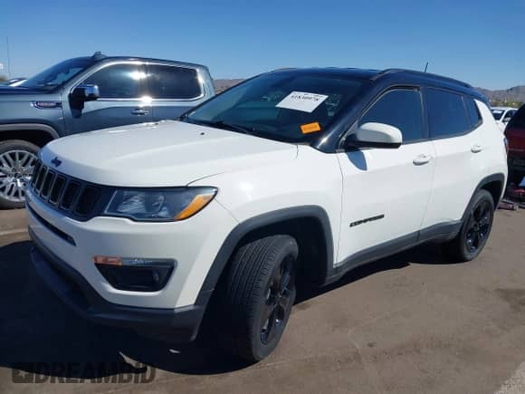 2020 Jeep Compass Latitude с VIN 3C4NJDBBXLT203932, выставлен на аукционе IAAI как лот 41830978 с пробегом 49 421 миль миль и . История ставок и продаж доступна на DreamBid. Изображение 2.