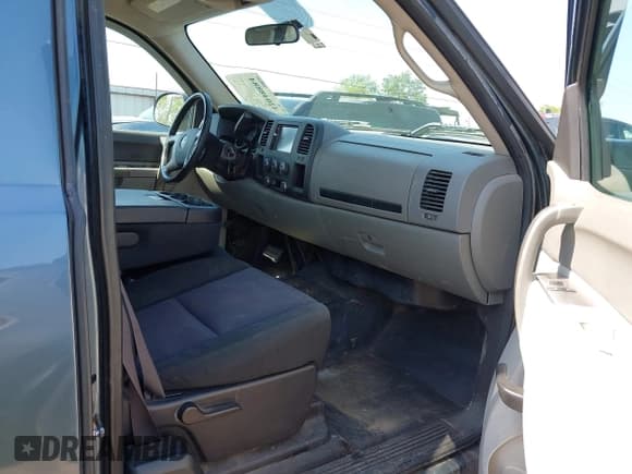 ✅ 2012 GMC Sierra 1500 Work Truck • VIN: 1GTR1TEXXCZ111358 • Лот: 42048884. Опубликован ранее на IAAI с пробегом 165 249 миль. Бесплатный доступ к архиву аукционных продаж из США и подробный отчёт об истории автомобиля на DreamBid. Изображение 5.