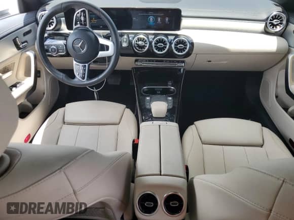 2021 Mercedes-Benz CLA 250 z VIN W1K5J4GB2MN189993, wystawiony jako Copart lot #68920145 z przebiegiem 52 840 mil mil oraz Szkoda całkowita • Salvage title. Historia ofert i sprzedaży dostępna na DreamBid. Obrazek 8.