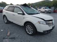 ✅ 2012 Lincoln MKX • VIN: 2LMDJ8JK7CBL11960 • Lot: 42716840. Wystawiony na IAAI z przebiegiem 130 884 mil. Bezpłatny archiwum sprzedaży aukcyjnych z USA i szczegółowy raport historii pojazdu na DreamBid. Zdjęcie 1.