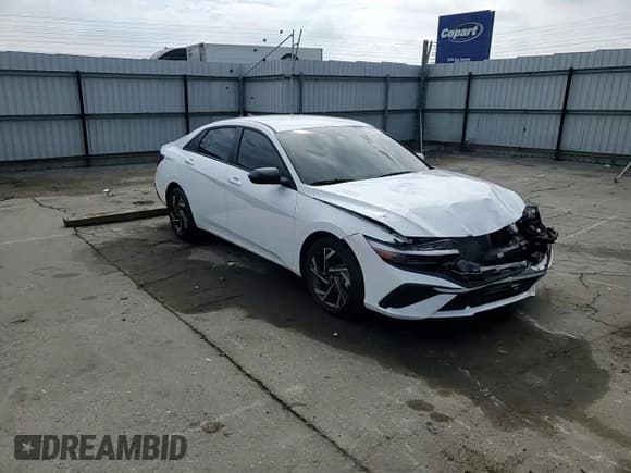 ✅ 2025 Hyundai Elantra SEL Sport • VIN: KMHLM4DG1SU993984 • Lot: 81592165. Listed on Copart with 7,163 mi. Free auction sales archive from the USA and detailed vehicle history report at DreamBid. Image 13.