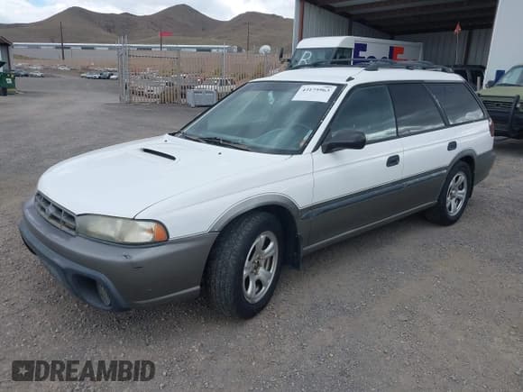 ✅ 1997 Subaru Legacy Outback • VIN: 4S3BG6853V7634408 • Lot: 43175963. Wystawiony na IAAI z przebiegiem 135 497 mil. Bezpłatny archiwum sprzedaży aukcyjnych z USA i szczegółowy raport historii pojazdu na DreamBid. Zdjęcie 2.