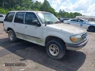 1997 Ford Explorer XL z VIN 1FMDU32X4VUA71215, wystawiony jako IAAI lot #42558656 z przebiegiem 310 289 mil mil oraz . Historia ofert i sprzedaży dostępna na DreamBid. Obrazek 1.