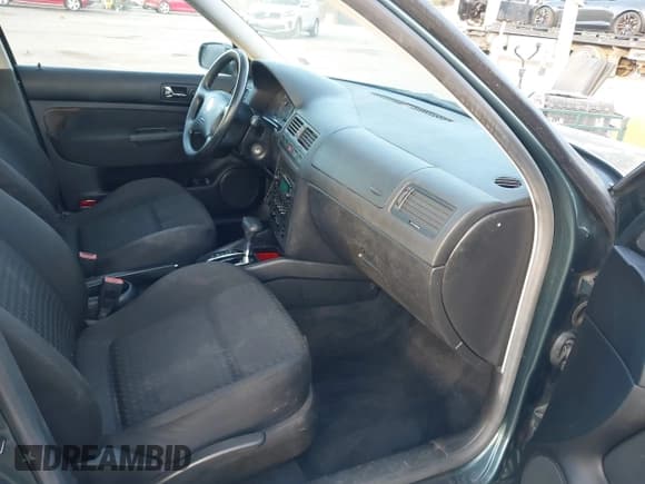 ✅ 2003 Volkswagen Jetta GL • VIN: 3VWRK69M93M194942 • Lot: 43804004. Wystawiony na IAAI z przebiegiem 98 397 mil. Bezpłatny archiwum sprzedaży aukcyjnych z USA i szczegółowy raport historii pojazdu na DreamBid. Zdjęcie 5.