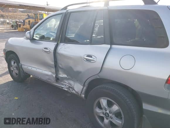 2006 Hyundai Santa Fe GLS с VIN KM8SC13E56U064139, выставлен на аукционе IAAI как лот 40901300 с пробегом 149 299 миль миль и . История ставок и продаж доступна на DreamBid. Изображение 6.