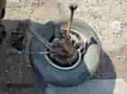 2010 Chevrolet Suburban LT z VIN 1GNUKJE39AR120047, wystawiony jako Copart lot #67310985 z przebiegiem 179 985 mil mil oraz Nie do naprawy • Non repairable. Historia ofert i sprzedaży dostępna na DreamBid. Obrazek 13.