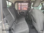 ✅ 2020 Jeep Gladiator Sport S • VIN: 1C6HJTAG5LL130072 • Лот: 95541605. Опубликован ранее на Copart с пробегом 88 577 миль. Бесплатный доступ к архиву аукционных продаж из США и подробный отчёт об истории автомобиля на DreamBid. Изображение 10.