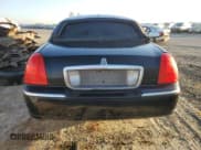 ✅ 2006 Lincoln Town Car Executive • VIN: 1L1FM88W66Y647144 • Lot: 75941694. Listed on Copart with 240,585 mi. Free auction sales archive from the USA and detailed vehicle history report at DreamBid. Image 6.