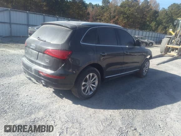 ✅ 2015 Audi Q5 Premium • VIN: WA1CFAFP8FA085141 • Лот: 34831283. Опубликован ранее на IAAI с пробегом Не указан. Бесплатный доступ к архиву аукционных продаж из США и подробный отчёт об истории автомобиля на DreamBid. Изображение 4.