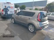 ✅ 2018 Kia Soul + • VIN: KNDJP3A56J7580293 • Лот: 43721761. Опубликован ранее на IAAI с пробегом 126 543 миль. Бесплатный доступ к архиву аукционных продаж из США и подробный отчёт об истории автомобиля на DreamBid. Изображение 3.