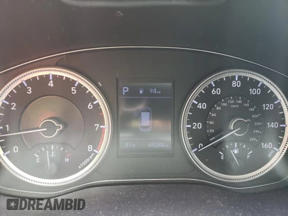 ✅ 2019 Hyundai Santa Fe SE • VIN: 5NMS23AD8KH098722 • Lot: 59000953. Wystawiony na Copart z przebiegiem 65 048 mil. Bezpłatny archiwum sprzedaży aukcyjnych z USA i szczegółowy raport historii pojazdu na DreamBid. Zdjęcie 9.