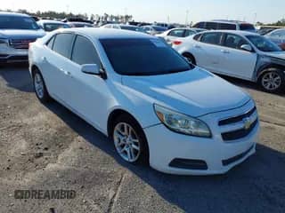 2013 Chevrolet Malibu LT z VIN 1G11C5SA4DF194672, wystawiony jako IAAI lot #40603878 z przebiegiem 172 982 mil mil oraz . Historia ofert i sprzedaży dostępna na DreamBid. Obrazek 1.