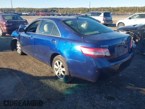 ✅ 2011 Toyota Camry LE • VIN: 4T1BF3EK4BU665607 • Lot: 43467621. Listed on IAAI with 87,660 mi. Free auction sales archive from the USA and detailed vehicle history report at DreamBid. Image 3.