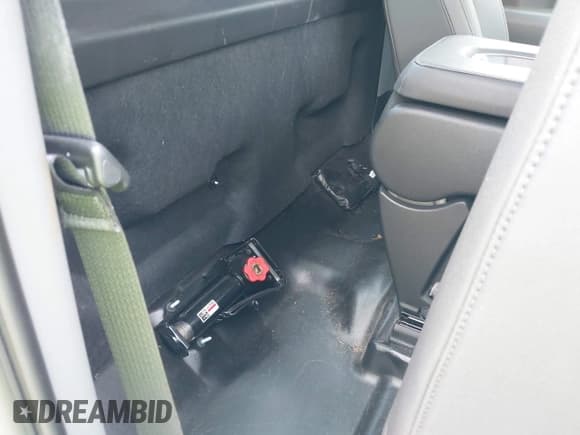 ✅ 2024 Chevrolet Silverado 2500HD • VIN: 1GB0WLE7XRF169799 • Lot: 42273647. Wystawiony na IAAI z przebiegiem 4 552 mil. Bezpłatny archiwum sprzedaży aukcyjnych z USA i szczegółowy raport historii pojazdu na DreamBid. Zdjęcie 8.