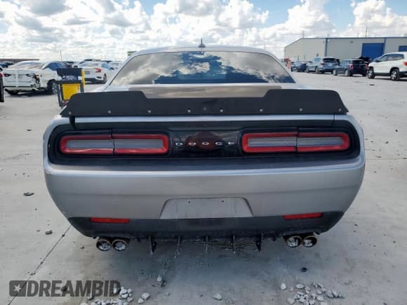 ✅ 2016 Dodge Challenger R/T Scat Pack • VIN: 2C3CDZFJ0GH114483 • Lot: 81765055. Wystawiony na Copart z przebiegiem 47 931 mil. Bezpłatny archiwum sprzedaży aukcyjnych z USA i szczegółowy raport historii pojazdu na DreamBid. Zdjęcie 6.