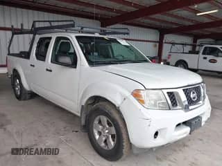 2013 Nissan Frontier SV z VIN 1N6AD0FVXDN717099, wystawiony jako IAAI lot #43243285 z przebiegiem 133 452 mil mil oraz . Historia ofert i sprzedaży dostępna na DreamBid. Obrazek 1.