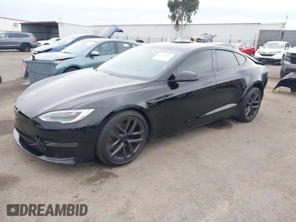 ✅ 2022 Tesla Model S • VIN: 5YJSA1E5XNF463529 • Lot: 43714895. Wystawiony na IAAI z przebiegiem 55 399 mil. Bezpłatny archiwum sprzedaży aukcyjnych z USA i szczegółowy raport historii pojazdu na DreamBid. Zdjęcie 20.