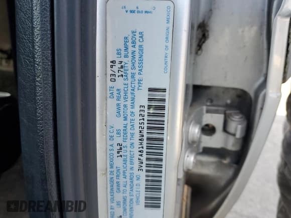 ✅ 1998 Volkswagen Golf • VIN: 3VWFA81H8WM251233 • Лот: 42441795. Опубликован ранее на Copart с пробегом 122 969 миль. Бесплатный доступ к архиву аукционных продаж из США и подробный отчёт об истории автомобиля на DreamBid. Изображение 12.