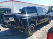 ✅ 2020 Nissan Titan SL • VIN: 1N6AA1ED3LN507305 • Lot: 42041640. Wystawiony na IAAI z przebiegiem 100 516 mil. Bezpłatny archiwum sprzedaży aukcyjnych z USA i szczegółowy raport historii pojazdu na DreamBid. Zdjęcie 4.