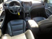 ✅ 2017 Hyundai Santa Fe SE • VIN: KM8SN4HF9HU229948 • Лот: 89809455. Опубликован ранее на Copart с пробегом 135 013 миль. Бесплатный доступ к архиву аукционных продаж из США и подробный отчёт об истории автомобиля на DreamBid. Изображение 8.