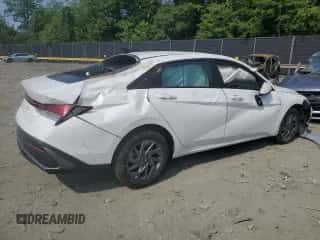 2024 Hyundai Elantra SEL with VIN KMHLM4DG5RU810645, listed as a Copart auction lot 60599415 with 5,592 mi miles and Salvage title. Bid and sale history available at DreamBid. Image 3.