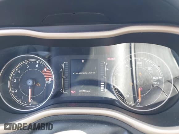 ✅ 2018 Jeep Cherokee Latitude • VIN: 1C4PJLCX2JD527909 • Lot: 42317476. Listed on IAAI with 113,783 mi. Free auction sales archive from the USA and detailed vehicle history report at DreamBid. Image 7.