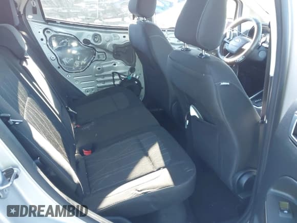 ✅ 2019 Ford EcoSport SE • VIN: MAJ6S3GL8KC266993 • Lot: 43595464. Wystawiony na IAAI z przebiegiem 36 116 mil. Bezpłatny archiwum sprzedaży aukcyjnych z USA i szczegółowy raport historii pojazdu na DreamBid. Zdjęcie 8.