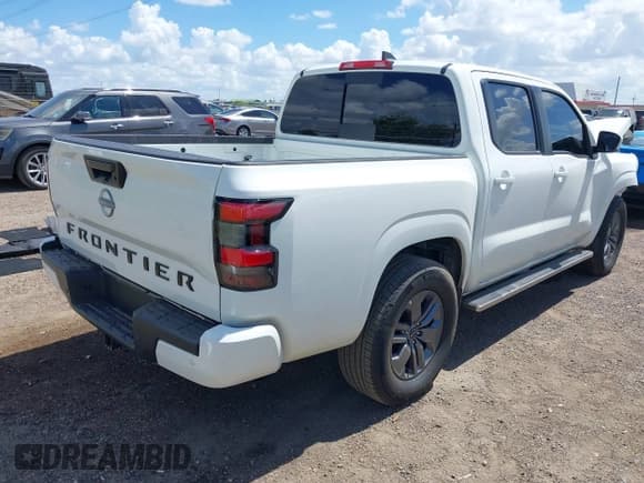 ✅ 2025 Nissan Frontier SL • VIN: 1N6ED1EJ8SN627484 • Лот: 43301769. Опубликован ранее на IAAI с пробегом 6 765 миль. Бесплатный доступ к архиву аукционных продаж из США и подробный отчёт об истории автомобиля на DreamBid. Изображение 4.