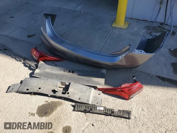 ✅ 2020 Hyundai Accent SE • VIN: 3KPC24A67LE117233 • Lot: 80777444. Wystawiony na Copart z przebiegiem 62 784 mil. Bezpłatny archiwum sprzedaży aukcyjnych z USA i szczegółowy raport historii pojazdu na DreamBid. Zdjęcie 12.