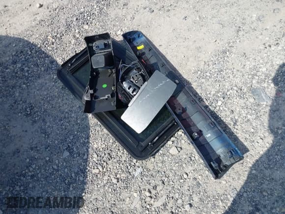 ✅ 2024 Buick Envista Avenir • VIN: KL47LCE29RB067841 • Lot: 42693505. Wystawiony na IAAI z przebiegiem 16 622 mil. Bezpłatny archiwum sprzedaży aukcyjnych z USA i szczegółowy raport historii pojazdu na DreamBid. Zdjęcie 11.