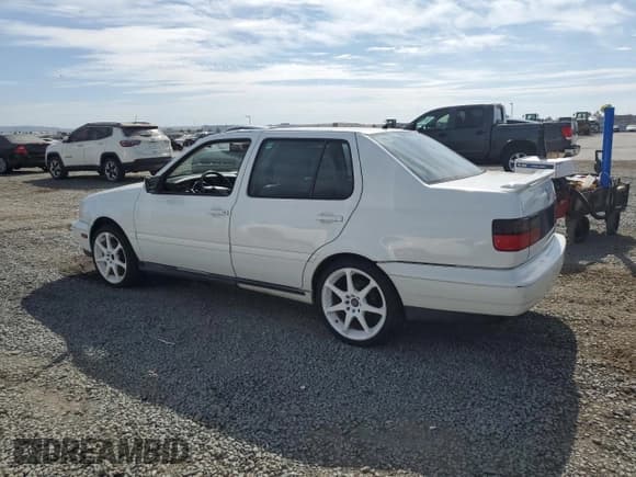 ✅ 1998 Volkswagen Jetta • VIN: 3VWPA81H9WM256607 • Lot: 65475505. Listed on Copart with 192,317 mi. Free auction sales archive from the USA and detailed vehicle history report at DreamBid. Image 2.
