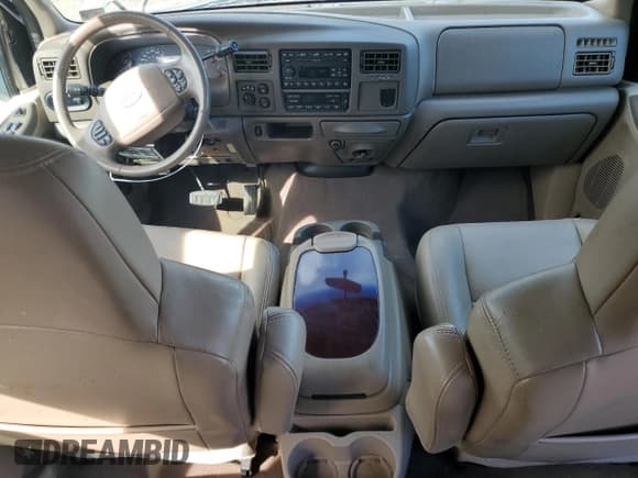 ✅ 2003 Ford Excursion Limited • VIN: 1FMSU43P23EC87096 • Lot: 83789475. Wystawiony na Copart z przebiegiem 140 961 mil. Bezpłatny archiwum sprzedaży aukcyjnych z USA i szczegółowy raport historii pojazdu na DreamBid. Zdjęcie 8.