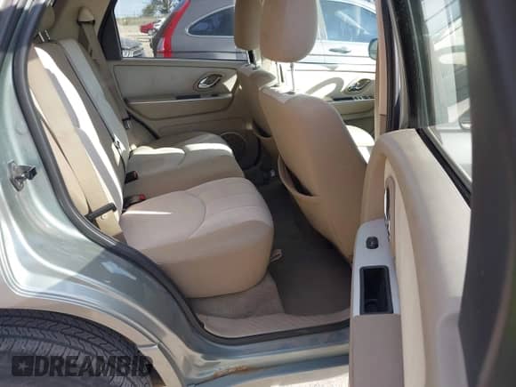 2006 Mercury Mariner Luxury с VIN 4M2YU56166DJ09255, выставлен на аукционе IAAI как лот 43432885 с пробегом 151 684 миль миль и . История ставок и продаж доступна на DreamBid. Изображение 8.