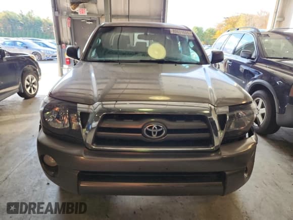 ✅ 2010 Toyota Tacoma • VIN: 5TEMU4FN0AZ733568 • Lot: 80631655. Listed on Copart with 309,958 mi. Free auction sales archive from the USA and detailed vehicle history report at DreamBid. Image 5.