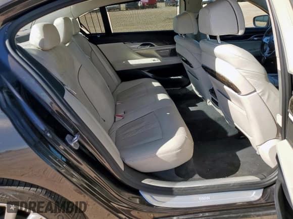 ✅ 2016 BMW 7 Series 740i • VIN: WBA7E2C53GG738618 • Лот: 82054445. Опубликован ранее на Copart с пробегом 95 444 миль. Бесплатный доступ к архиву аукционных продаж из США и подробный отчёт об истории автомобиля на DreamBid. Изображение 10.