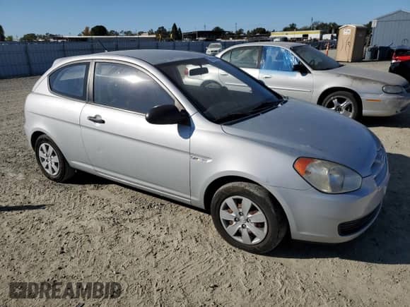 2008 Hyundai Accent GS с VIN KMHCM36C08U073616, выставлен на аукционе Copart как лот 78101524 с пробегом 82 979 миль миль и Чистый • Clean title. История ставок и продаж доступна на DreamBid. Изображение 4.