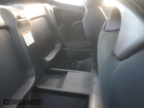 ✅ 2015 Honda CR-Z • VIN: JHMZF1D46FS003389 • Lot: 81636295. Wystawiony na Copart z przebiegiem 75 561 mil. Bezpłatny archiwum sprzedaży aukcyjnych z USA i szczegółowy raport historii pojazdu na DreamBid. Zdjęcie 10.