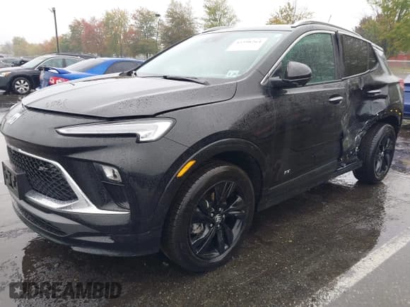 ✅ 2025 Buick Encore GX Sport Touring • VIN: KL4AMESL9SB016096 • Lot: 43398264. Listed on IAAI with 8,160 mi. Free auction sales archive from the USA and detailed vehicle history report at DreamBid. Image 17.