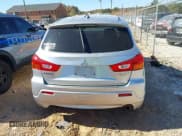 ✅ 2011 Mitsubishi Outlander SE • VIN: JA4AP4AU2BZ016010 • Lot: 43518835. Wystawiony na IAAI z przebiegiem 151 984 mil. Bezpłatny archiwum sprzedaży aukcyjnych z USA i szczegółowy raport historii pojazdu na DreamBid. Zdjęcie 16.