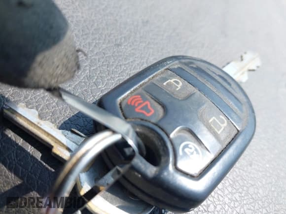 ✅ 2015 Ford F-250 Lariat • VIN: 1FT7W2BT4FEC52863 • Лот: 43061179. Опубликован ранее на IAAI с пробегом 329 739 миль. Бесплатный доступ к архиву аукционных продаж из США и подробный отчёт об истории автомобиля на DreamBid. Изображение 11.