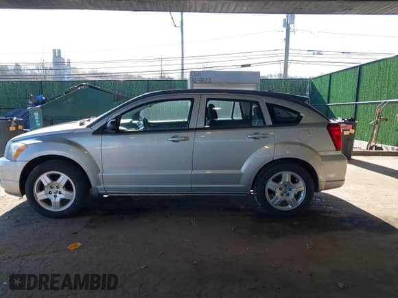 2009 Dodge Caliber SXT с VIN 1B3HB48A69D148629, выставлен на аукционе IAAI как лот 41303854 с пробегом 58 536 миль миль и . История ставок и продаж доступна на DreamBid. Изображение 14.