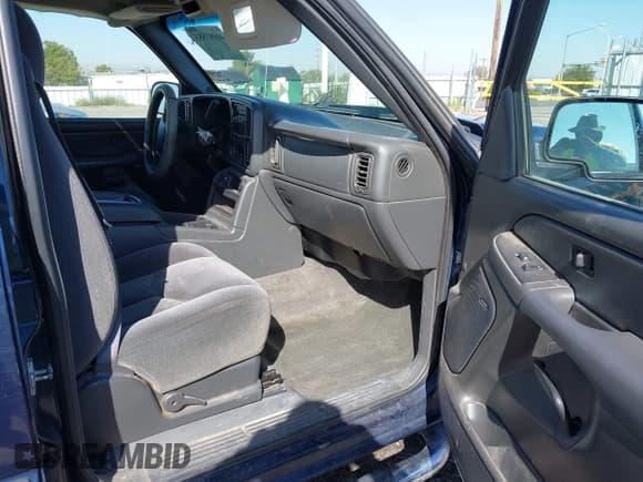 ✅ 2006 Chevrolet Silverado 1500 LT1 • VIN: 2GCEK13Z961264945 • Лот: 40487555. Опубликован ранее на IAAI с пробегом 242 649 миль. Бесплатный доступ к архиву аукционных продаж из США и подробный отчёт об истории автомобиля на DreamBid. Изображение 5.