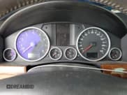 ✅ 2008 Volkswagen Touareg V6 • VIN: WVGBE77L38D056274 • Lot: 90029405. Wystawiony na Copart z przebiegiem Nie podano. Bezpłatny archiwum sprzedaży aukcyjnych z USA i szczegółowy raport historii pojazdu na DreamBid. Zdjęcie 9.