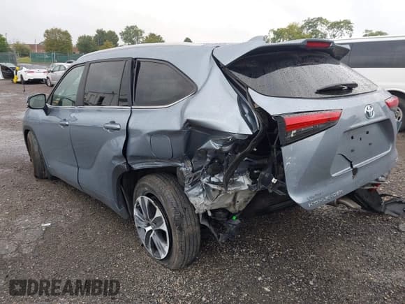 ✅ 2023 Toyota Highlander Hybrid XLE • VIN: 5TDKBRCH3PS119452 • Lot: 43311561. Listed on IAAI with 24,779 mi. Free auction sales archive from the USA and detailed vehicle history report at DreamBid. Image 3.