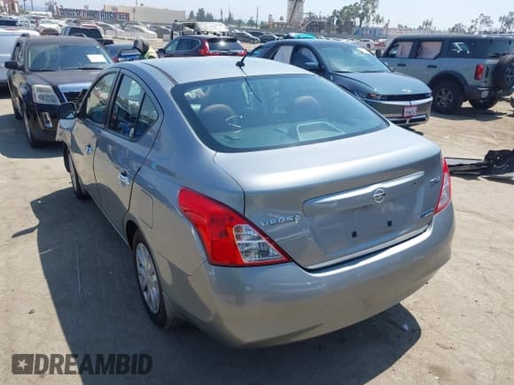 ✅ 2012 Nissan Versa SV • VIN: 3N1CN7AP8CL844333 • Лот: 42484067. Опубликован ранее на IAAI с пробегом 114 813 миль. Бесплатный доступ к архиву аукционных продаж из США и подробный отчёт об истории автомобиля на DreamBid. Изображение 3.