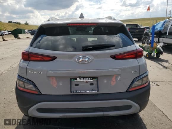 ✅ 2022 Hyundai Kona SEL • VIN: KM8K6CAB6NU910630 • Лот: 67076443. Опубликован ранее на Copart с пробегом 11 220 миль. Бесплатный доступ к архиву аукционных продаж из США и подробный отчёт об истории автомобиля на DreamBid. Изображение 6.