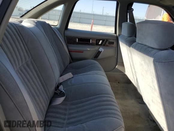 ✅ 1993 Buick Regal • VIN: 2G4WB54TXP1424270 • Lot: 41926734. Wystawiony na Copart z przebiegiem 114 102 mil. Bezpłatny archiwum sprzedaży aukcyjnych z USA i szczegółowy raport historii pojazdu na DreamBid. Zdjęcie 10.