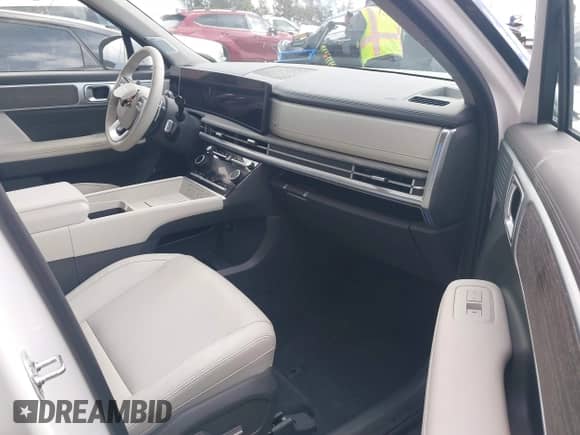 2024 Hyundai Santa Fe Limited с VIN 5NMP44GL9RH040004, выставлен на аукционе IAAI как лот 41803763 с пробегом 2 552 миль миль и . История ставок и продаж доступна на DreamBid. Изображение 5.