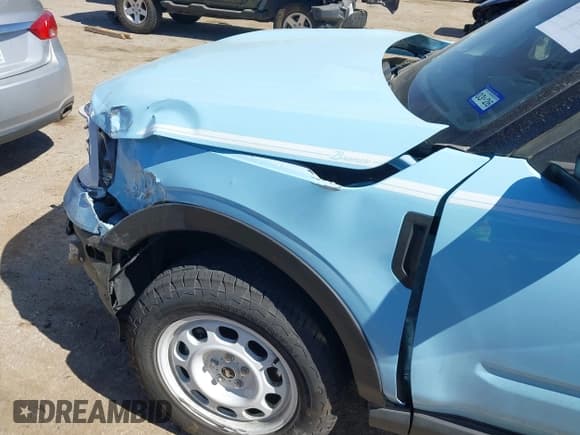 ✅ 2024 Ford Bronco Sport Heritage • VIN: 3FMCR9G61RRE55367 • Lot: 41681678. Listed on IAAI with 1,830 mi. Free auction sales archive from the USA and detailed vehicle history report at DreamBid. Image 6.