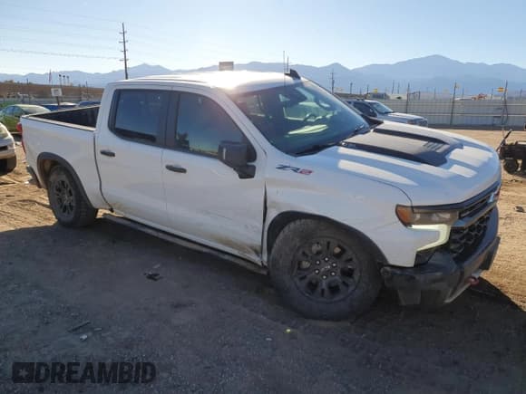 ✅ 2022 Chevrolet Silverado 1500 ZR2 • VIN: 3GCUDHEL7NG599084 • Лот: 90095195. Опубликован ранее на Copart с пробегом 54 875 миль. Бесплатный доступ к архиву аукционных продаж из США и подробный отчёт об истории автомобиля на DreamBid. Изображение 4.